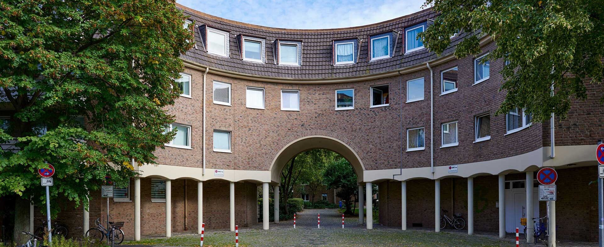 Foto zeigt den Blumenhof in der Eifelstrasse in Bonn.