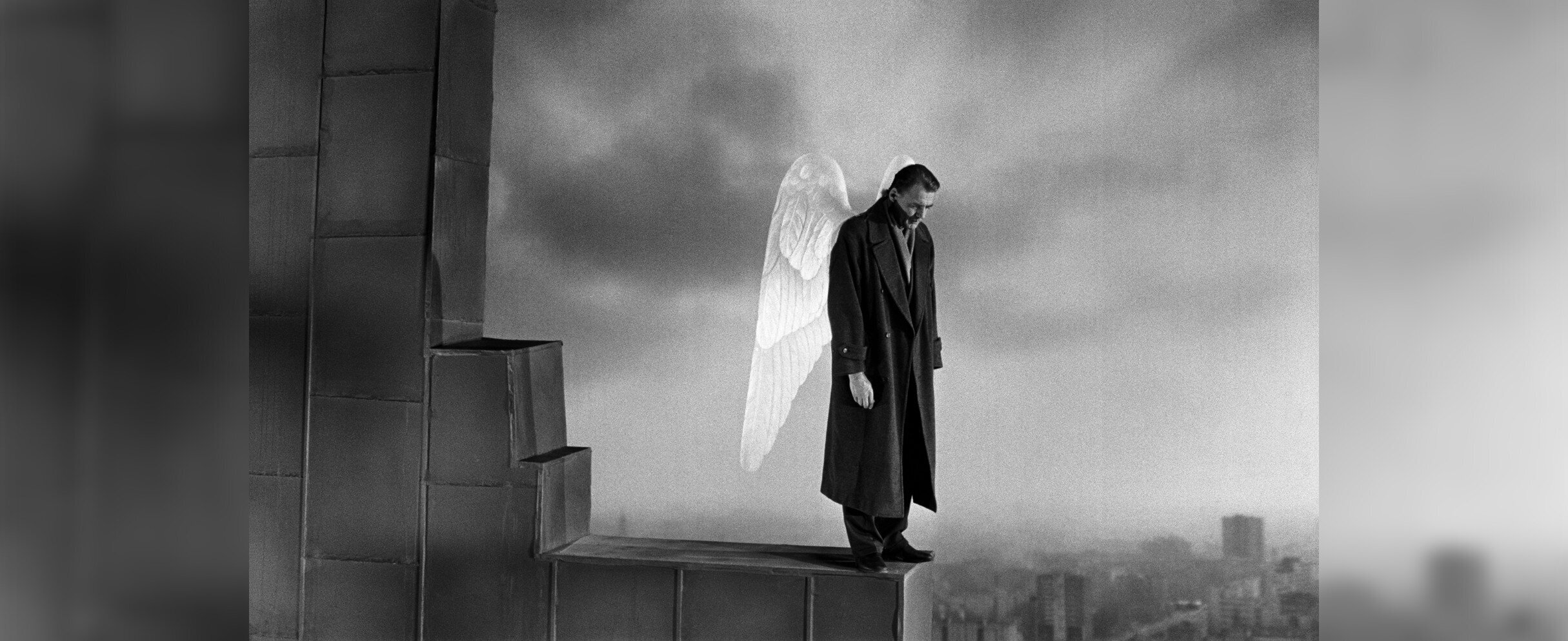 Bruno Ganz in Der Himmel über Berlin von Wim Wenders