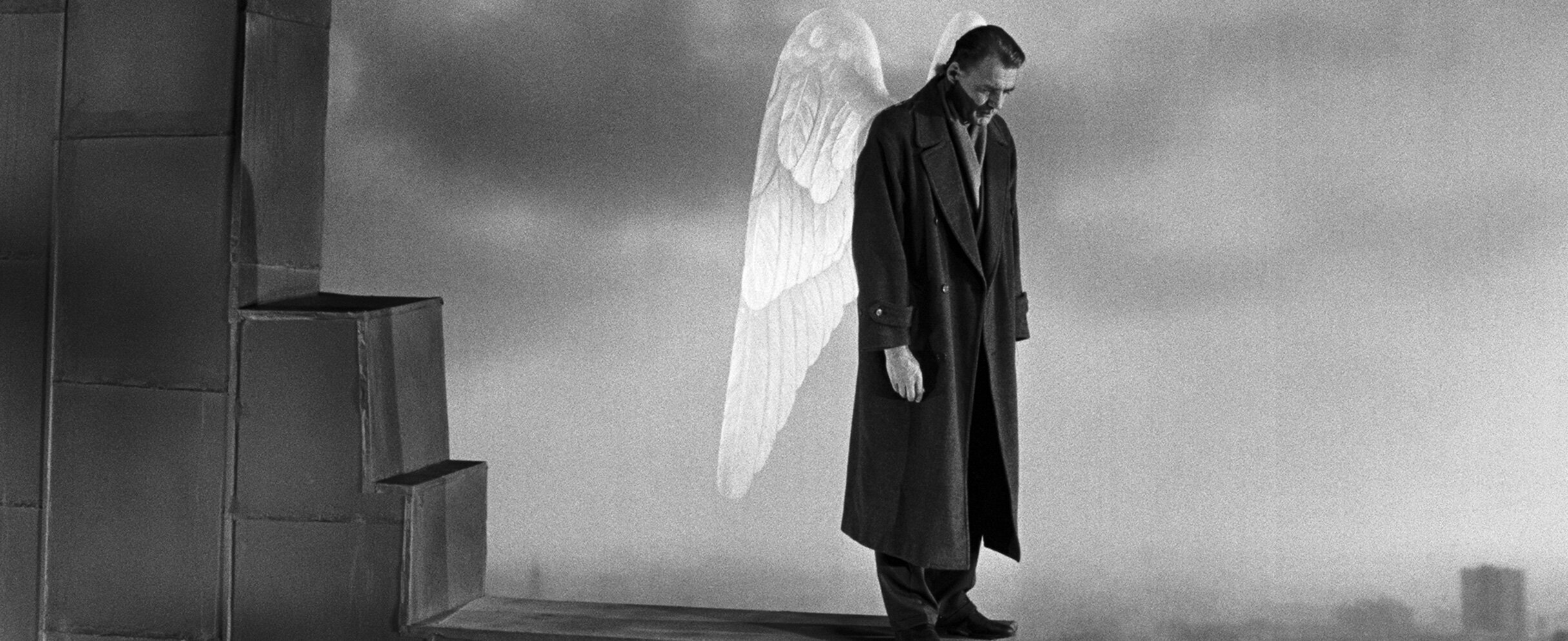  Filmstill: Bruno Ganz in Wings of Desire.s