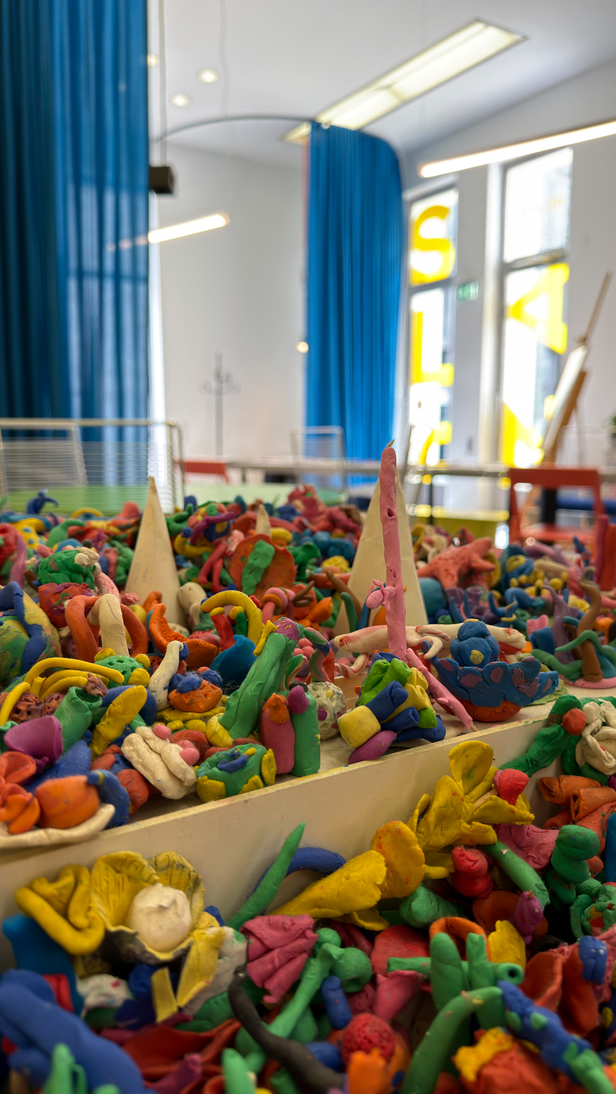 Foto zeigt eine Korallen aus Knete.