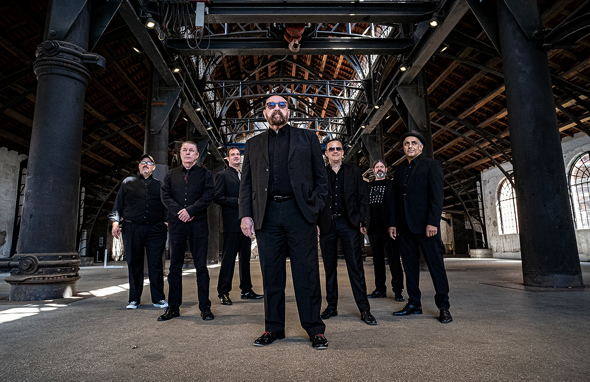 Foto zeigt die Band Supercharge.